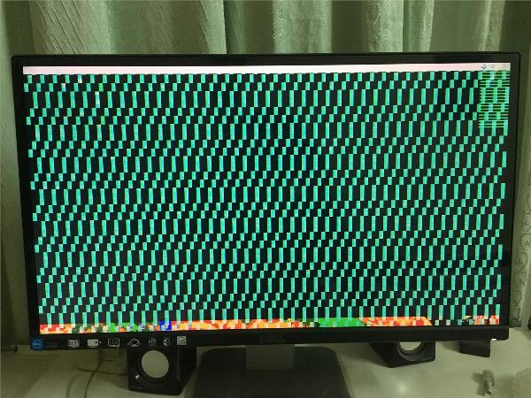 Laptop bị lỗi card màn hình: Hiện tượng màn hình sọc